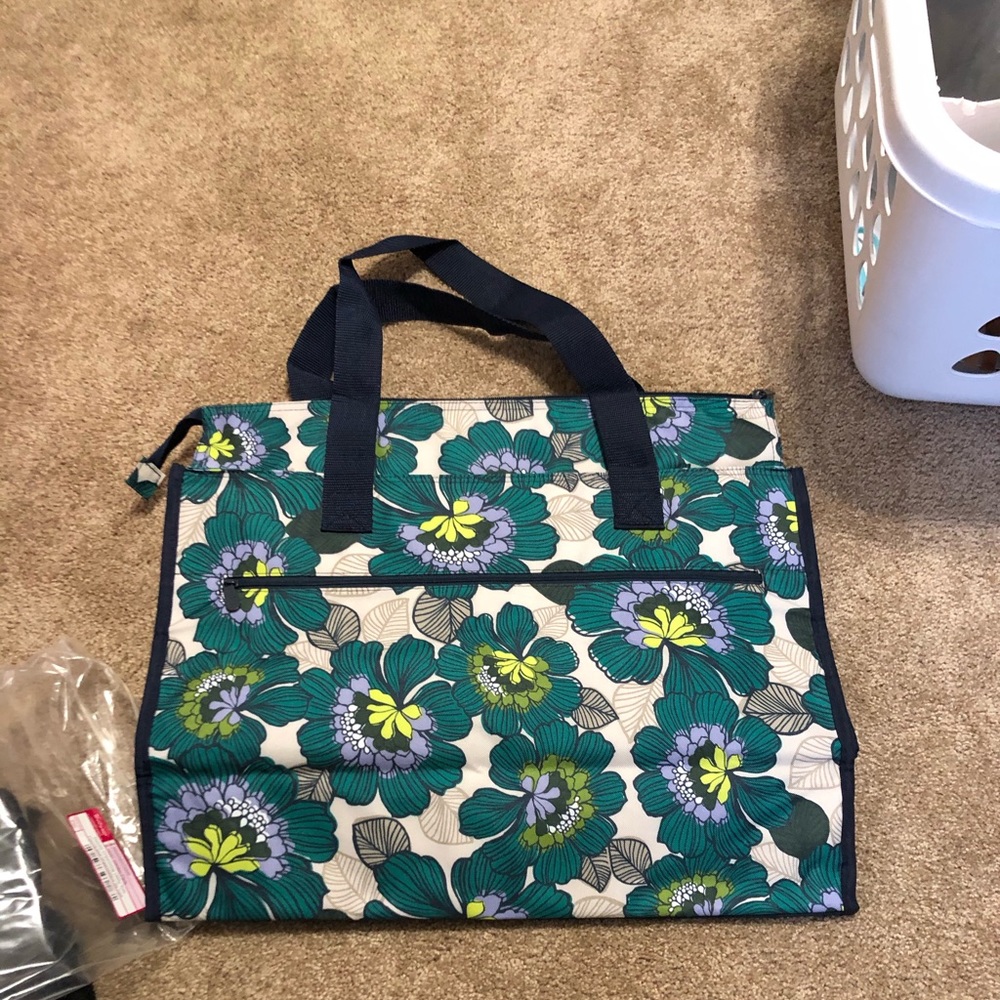 Brand new 31 deluxe utility tote